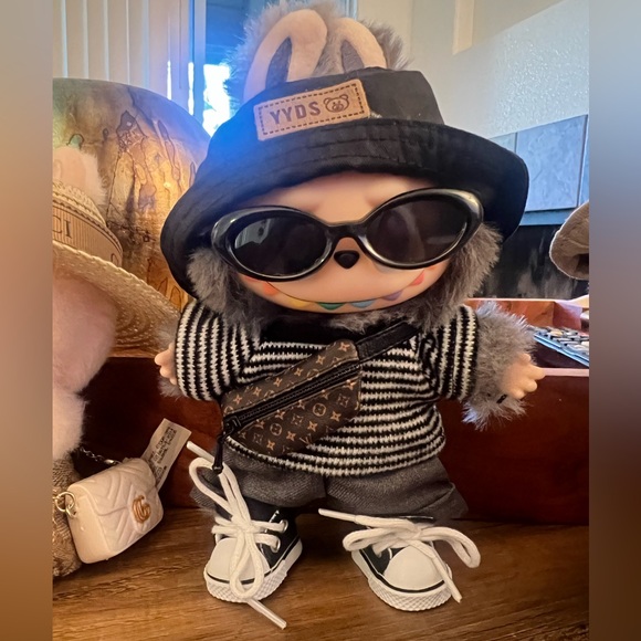 Authentic Labubus - Picture 2 of 10